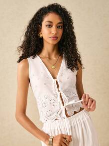 Poéselle Bộ đồ hai mảnh thêu ren màu trơn đơn giản cho kỳ nghỉ của phụ nữ Bộ đồ hai mảnh màu trắng Bộ đồ thêu Áo ren ngắn Bộ đồ nữ Quần ống rộng Váy cưới cho phụ nữ Trang phục tiệc trà Áo ba lỗ cho phụ nữ Quần rộng thùng thình và áo sơ mi dễ thương Trang phục hòa nhạc đồng quê - trắng - Xem 5