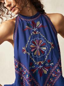 Bohemela Top sin mangas con cuello de halter con bordado de flores - Azul Marino - Ver 2