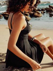 Swim Lushoire 款式纯色交叉后背荷叶边饰边时尚简约女式泳衣裙，波西米亚风设计 - 黑色 - 查看 2