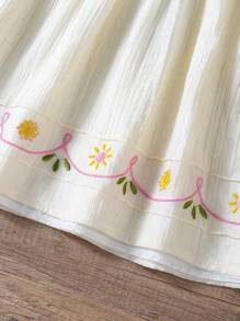 SHEIN Vintaside Kids Young Girl One Piece Pastoral Style, Fresh, Sweet And Cute, Suitable For For Picnics, Taking Photos And Punching In, Round Neck Embroidered Butterfly Leaves, Small Cap Sleeves And Hem Embroidered Small Flowers White Dress - Apricot - View 4