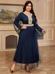 Al Najma Vestido largo elegante para mujer de talla grande con decoración de cinta y estilo árabe de malla - Azul Marino - Ver 3