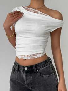 Siren Gaze Blusa corta con cuello asimétrico de encaje de doble capa, ajuste ceñido, estilo sexy, para conciertos/raves/Pascua, verano, estilo bohemio, festivales de música y vacaciones