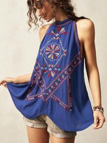 Bohemela Top sin mangas con cuello de halter con bordado de flores - Azul Marino - Ver 1