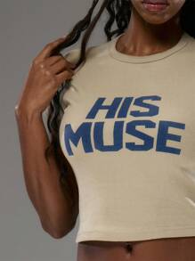 MUSERA 修身短款T恤 “His Muse”标语 女款T恤 街头风 度假 春夏 解构主义图案T恤 机场穿搭 假日 秋季 - 黃色 - 查看 5