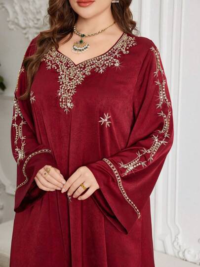 Al Najma 女式加大码刺绣 V 领卡夫坦长裙，端庄卡夫坦