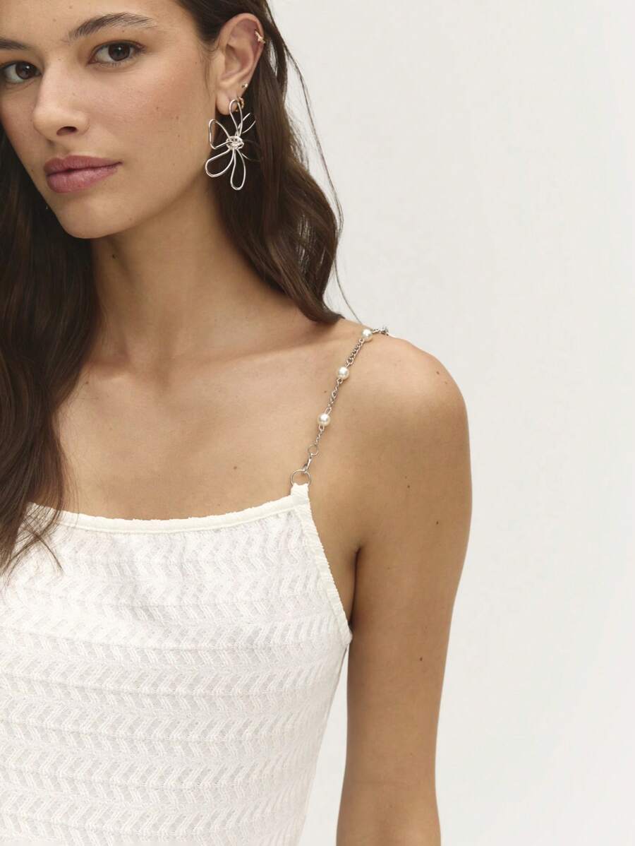 SHEIN Unity 夏季紧身修身迷你连衣裙，紧身迷你连衣裙，采用链式肩带和纹理针织，非常适合度假和休闲外出！ - 白色 - 查看 1