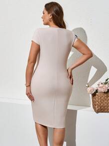 Ellevyn 大码时尚优雅印花修身齐膝连衣裙