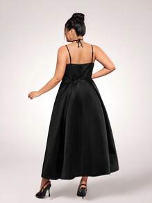 SHEIN X LOS FAVORITOS DE LA FATSHIONISTA SHEIN ICON Plus Size Bustier Bodice Lace Panel Super Long A-Line Dress, Suitable For Weddings Summer - Black - View 2