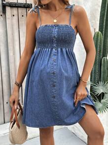 SHEIN Vestido de peto vaquero con diseño de fruncido y botones para embarazadas, ideal para verano, primavera, vacaciones, fiestas, citas, té de la tarde, año redondo, vacaciones de primavera/verano, verano azul, Pascua, estilo occidental, oficina, festivales, baby shower, estilo campestre, chic, elegante, playa, graduación, Día de la Madre