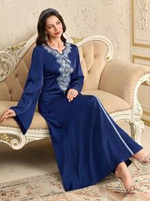 Al Najma V-Neck Jeweled Embroidered Flared Sleeve Swing Arabian Dress - Blue - View 5