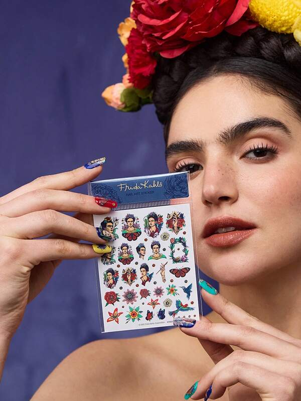 Frida Kahlo X SHEIN Set de autocolante pentru unghii cu model și floral, cadou, potrivit pentru decorarea unghiilor, decorarea caietului, decorarea cupei de apă, etc., poate fi lipit oriunde doriți