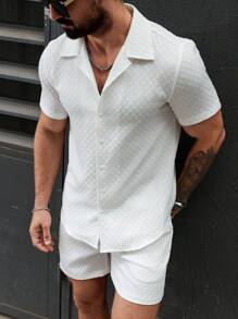 Manfinity Homme بدلة قصيرة الأكمام وسروال قصير بلون واحد، بدلة كاجوال بسيطة للارتداء اليومي
