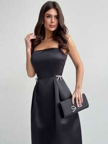 SHEIN Privé Damen Neues Schwarzes Kleid mit Quadratischem Ausschnitt, Strass-Schleifenverzierung, Elegant/Pendler/Lässig/Büro/Urlaub/Party/Date/Sexy/Hochzeitssaison/Romantisch