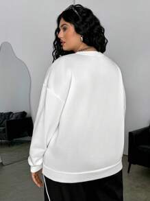 SHEIN EZwear Cherry Letter Embroidered Simple Printed Crew Neck Thick Sweatshirt For Plus Size Women, Autumn/Winter