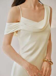 Chiquease 优雅婚礼季女士缎面细肩带修身连衣裙 - 米色 - 查看 9