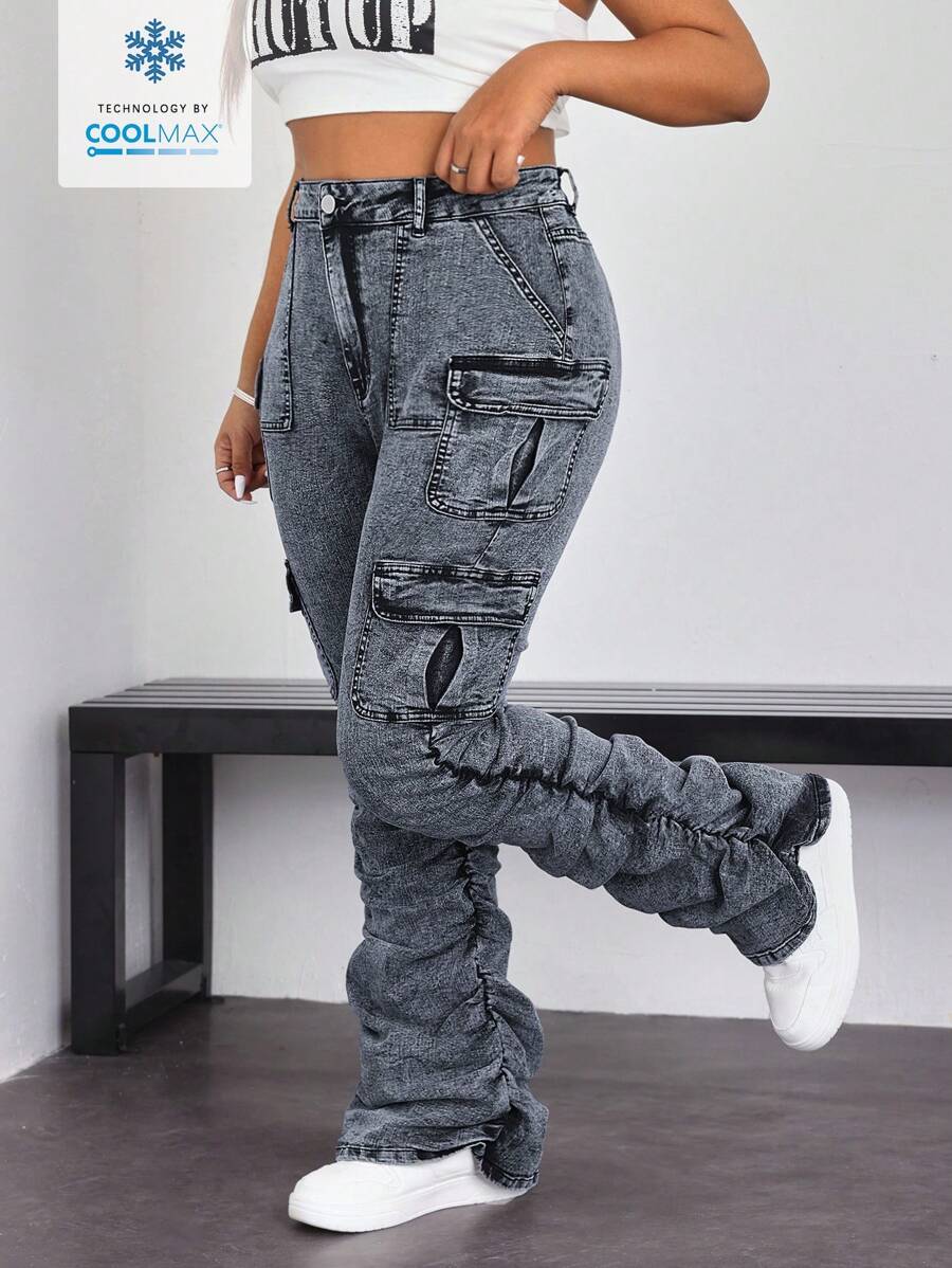 SHEIN EZwear Coolmax Plus Size Women Front Button Pocket Pleated Casual Jeans - Black - View 1