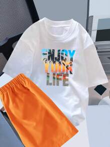 SHEIN 2 件青少年男童休闲日落和椰子树印花短袖 T 恤和短裤 2 件套装