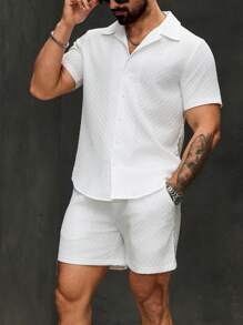 Manfinity Homme بدلة قصيرة الأكمام وسروال قصير بلون واحد، بدلة كاجوال بسيطة للارتداء اليومي