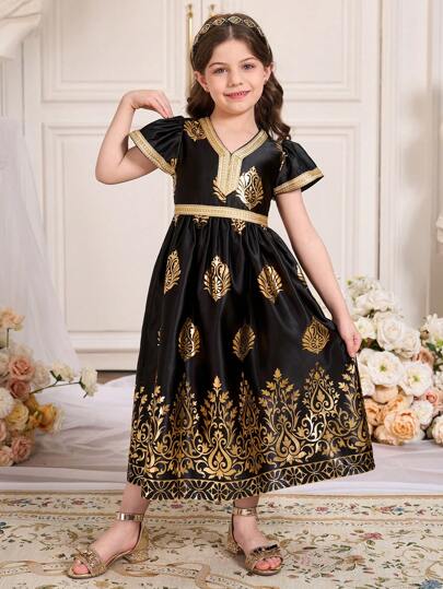 SHEIN Young Girl Black National Day Tunic Abaya Kaftan Jalabiya Ramadan Ramadan Little Girl Traditional Costume With Gold Totem Print, Extra Long With Gold Trim Waistband, Flared Dress, Gold Edged Ribbon Decoration, Elegant Formal Dress Suitable For Celebration, Outing, Festivals