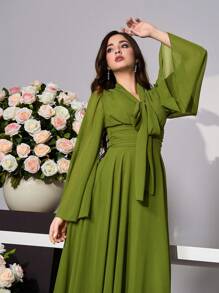 Modelyn 女士长款连衣裙简约时尚休闲日常