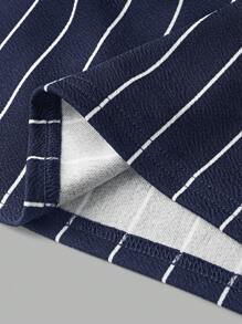 SHEIN Leap Crew فستان قميص أنثوي مع طبعات خطوط وحروف عرضي