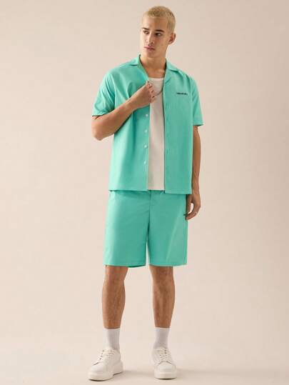 Manfinity VCAY 2pcs Men's Woven Casual Daily Young Loose Short Sleeve Shirt And Elastic Waist Straight Leg Shorts Set