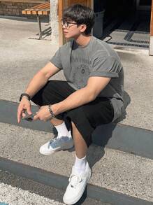 DAZY 男士休闲简约时尚T恤，适合日常穿着，图案T恤