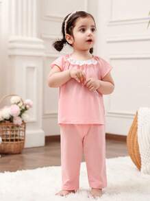 SHEIN 2pcs/Set Baby Girls Cute Minimalist Lace Trim Round Neck Short Sleeve Loose And Comfy Pink Knit Pajama Set Baby Clothes For Girls Baby Girls Sets Baby Girl Clothes Cotton Baby Clothes For Girls Casual Cotton Baby Girl Clothes Baby Girl Cotton Clothes