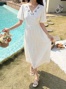 DAZY 春季新款夏季女式刺绣泡泡袖高腰长裙，适合初次约会的迷人装扮 - 白色 - 查看 4