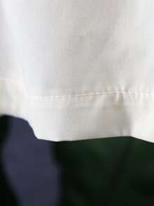 SHEIN 青少年男孩休闲时尚简约极简主义短袖衬衫，百搭设计，适合日常穿着和外出，春夏季