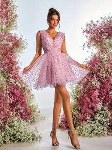 SHEIN Belle Robe élégante, romantique et digne, pour le printemps et l'été, rose pâle, en tulle, avec imprimé motifs coeurs, sans manches, taille froncée, dos nu, taille marquée, ourlet en A, brides croisées dans le dos, robe de graduation, de mariage, de concert, de vacances, d'été mignonne, de bal de promo, d'invitée de mariage, de soirée - Rose bonbon - Voir 1