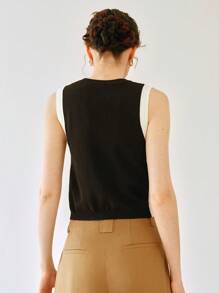 Uhlyne Uhlyne Tank Top Crop Pas Badan Wanita dengan Leher Bulat dan Motif Blok Warna - Hitam dan Putih - View 5
