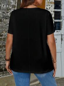 SHEIN CURVE+ Casual Minimal All-Over Print Plus Size T-Shirt - Black - View 2