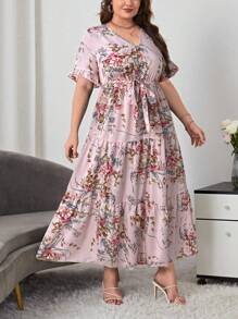 SHEIN VCAY Vestido de vacaciones con mangas cortas, estampado floral y volantes en el bajo para mujer talla grande