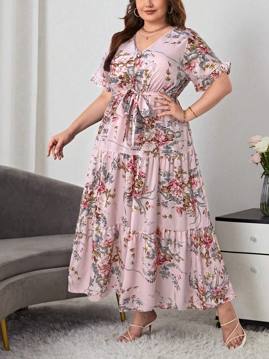 SHEIN VCAY Vestido de vacaciones con mangas cortas, estampado floral y volantes en el bajo para mujer talla grande