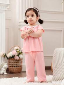 SHEIN 2pcs/Set Baby Girls Cute Minimalist Lace Trim Round Neck Short Sleeve Loose And Comfy Pink Knit Pajama Set Baby Clothes For Girls Baby Girls Sets Baby Girl Clothes Cotton Baby Clothes For Girls Casual Cotton Baby Girl Clothes Baby Girl Cotton Clothes