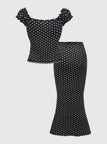 ROMWE Kawaii Top sin mangas con cuello en V, decorado con lazo y paneles de encaje a lunares, y falda a juego. Conjunto de verano versátil y favorecedora para mujer de dos piezas