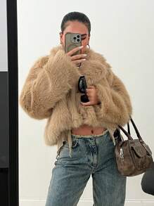 EURMUSE Stylish Faux Fur Oversize Cropped Women's Jacket - Mocha Brown - View 6