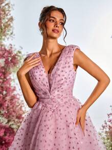 SHEIN Belle Robe élégante, romantique et digne, pour le printemps et l'été, rose pâle, en tulle, avec imprimé motifs coeurs, sans manches, taille froncée, dos nu, taille marquée, ourlet en A, brides croisées dans le dos, robe de graduation, de mariage, de concert, de vacances, d'été mignonne, de bal de promo, d'invitée de mariage, de soirée - Rose bonbon - Voir 3