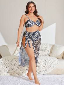 SHEIN Swim Curve Conjunto de 3 piezas talla grande para mujer con estampado floral aleatorio, sexy, ajustable, con tirantes de espagueti, top de bikini de cintura alta y falda pareo para vacaciones y uso diario en la playa