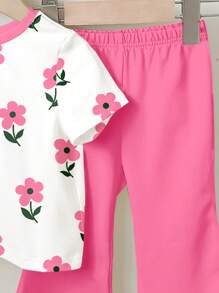 SHEIN Set de 2 piezas de niña joven con camiseta de cuello redondo de manga corta con estampado floral de dibujos animados y pantalones acampanados, apta para el verano - Multicolor - Ver 4