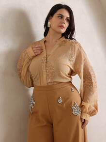 Anewsta 大码女式刺绣亮片装饰深 V 领长袖优雅办公室衬衫，春季服装 - 卡其色 - 查看 4