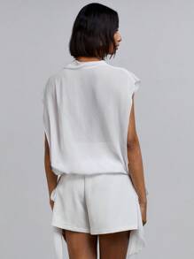 Athîral Women White Sleeveless Side Slit Sheer Chiffon Tassel Detail Cami Vest Top, Stylish Old Money Aesthetic