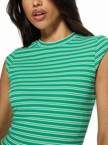 MISSGUIDED 条纹罗纹套装，露脐上衣和骑行短裤，运动休闲两件套，夏季沙滩套装，弹力休闲圣诞风 - 綠色 - 查看 4