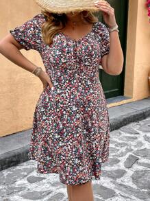 SHEIN VCAY 大码简约时尚休闲日常连衣裙女装花卉春季连衣裙女装夏季连衣裙可爱女士连衣裙、沙滩裙、太阳裙、波西米亚风度假装、紧身胸衣裙 - 彩色 - 查看 3