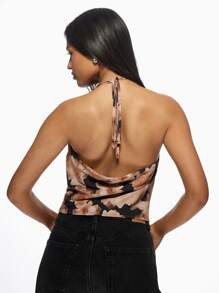MISSGUIDED Elegante blusa de verano sin mangas con cuello de cowl, estampado floral, escote halter, drapeado para fiesta, salida nocturna o evento - Multicolor - Ver 2