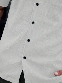 Manfinity Homme Men's Casual All-Match Solid Color Textured Short-Sleeved Shirt, Summer - White - View 6