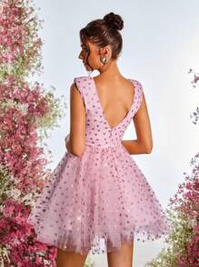 SHEIN Belle Robe élégante, romantique et digne, pour le printemps et l'été, rose pâle, en tulle, avec imprimé motifs coeurs, sans manches, taille froncée, dos nu, taille marquée, ourlet en A, brides croisées dans le dos, robe de graduation, de mariage, de concert, de vacances, d'été mignonne, de bal de promo, d'invitée de mariage, de soirée - Rose bonbon - Voir 2