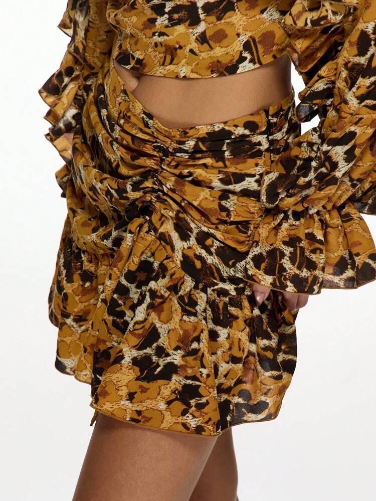 MISSGUIDED Ruffle-Trimmed Festival Two-Piece Set With One-Shoulder Crop Top And Flared Mini Skirt Party Club Summer Outfit With Floral Abstract Print