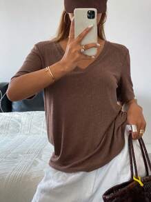 DAZY 女士纹理纯色短袖V领宽松休闲夏季上衣T恤，商务休闲女装，教师款 - 棕色 - 查看 3